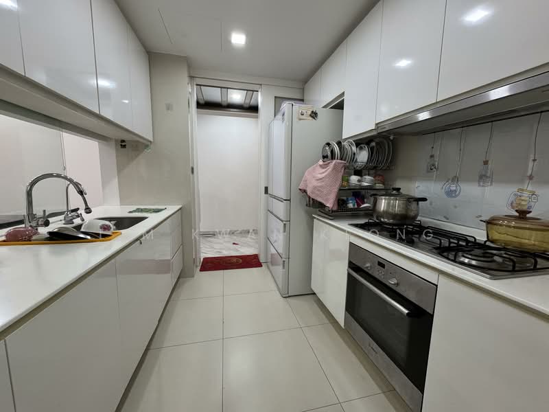 Bedok Residences, 14 Bedok North Drive, 4 Bedrooms, 1,507 sqft, Condominium For Sale, by Lim Kwan Keong, 500115760 - Kitchen - PropertyGuru.com.sg