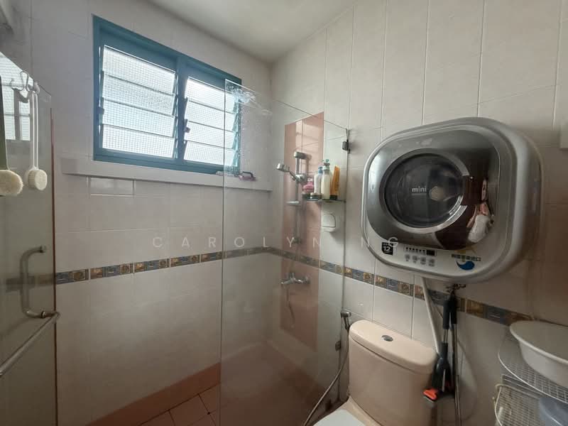 689B Woodlands Drive 75, 689B Woodlands Drive 75, 3 Bedrooms, 1,184 sqft, HDB Flat For Sale, by Carolyn Ng, 500115787 - Bathroom - PropertyGuru.com.sg