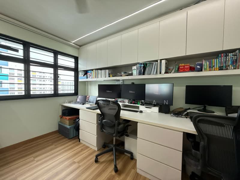 809A Choa Chu Kang Avenue 1, 809A Choa Chu Kang Avenue 1, 3 Bedrooms, 1,205 sqft, HDB Flat For Sale, by Audrey Gan, 500115791 - Study - PropertyGuru.com.sg