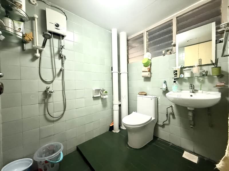 Ivory Heights, Jurong East Street 13, 3 Bedrooms, 1,668 sqft, Condominium For Sale, by Cedric Lim (林育民), 500115807 - Bathroom - PropertyGuru.com.sg