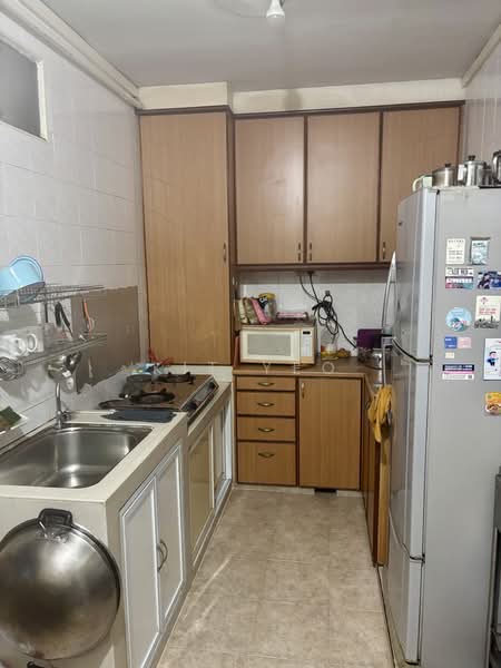 1 Pine Close, 1 Pine Close, 3 Bedrooms, 1,184 sqft, HDB Flat For Sale, by Kit Yeo, 500115812 - Kitchen - PropertyGuru.com.sg