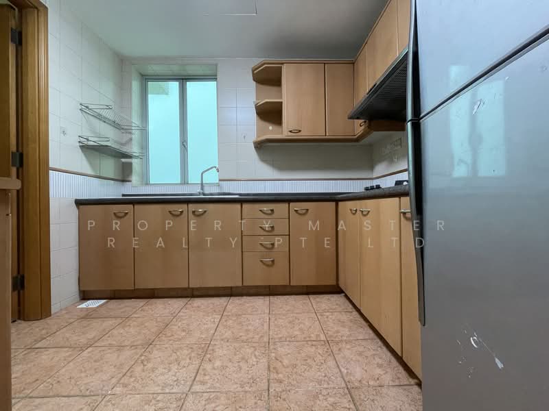 Guilin View, 20 Bukit Batok Street 52, 3 Bedrooms, 1,259 sqft, Condominium For Sale, by KAREN ONG, 500115819 - Kitchen - PropertyGuru.com.sg