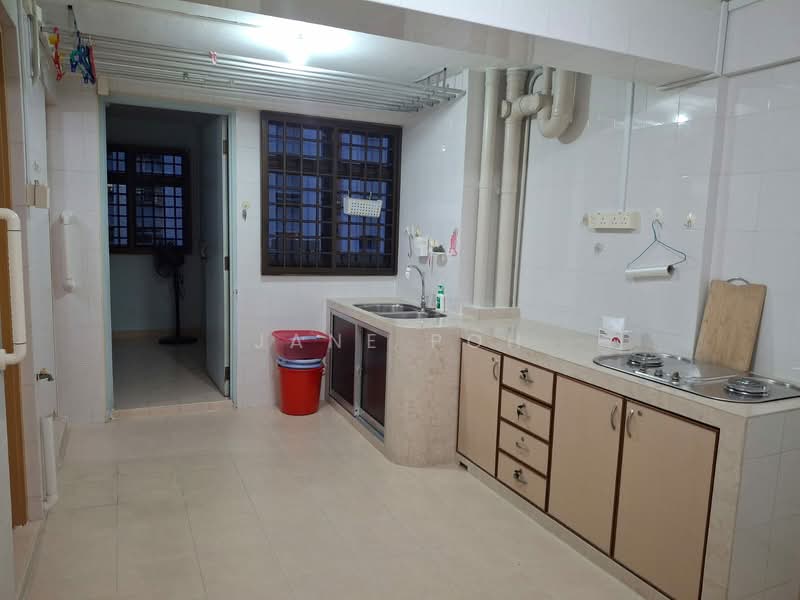 2 Dover Road, 2 Dover Road, 2 Bedrooms, 700 sqft, HDB Flat For Rent, by Jane Poh, 500115828 - Kitchen - PropertyGuru.com.sg