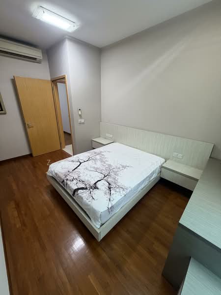 Kovan Residences, 7 Kovan Road, 4 Bedrooms, 1,442 sqft, Condominium For Sale, by Zoelyn Lim, 500115841 - Bedroom - PropertyGuru.com.sg