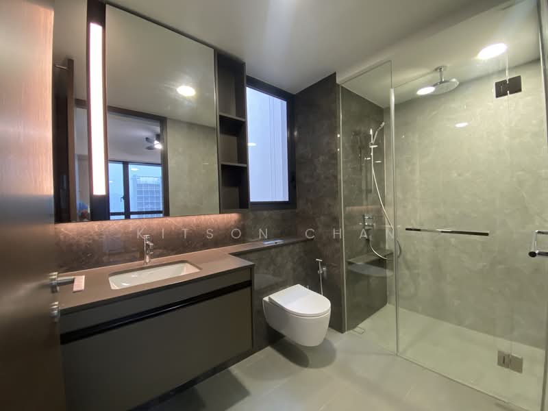 Tembusu Grand, 92 Jalan Tembusu, 3 Bedrooms, 1,173 sqft, Condominium For Rent, by Kitson Chan, 500115844 - Master Bathroom - PropertyGuru.com.sg