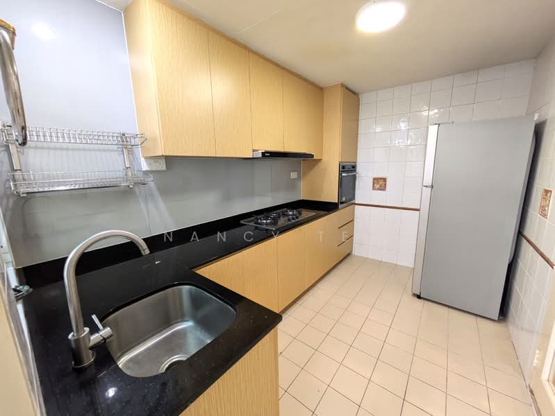 The Anchorage, 370 Alexandra Road, 2 Bedrooms, 1,173 sqft, Condominium For Sale, by Nancy Tey, 500115848 - Kitchen - PropertyGuru.com.sg