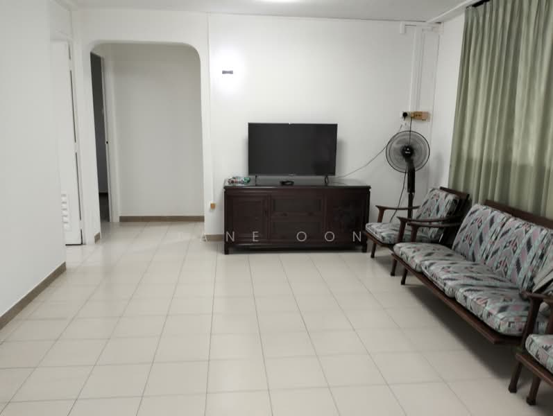 180 Bishan Street 13, 180 Bishan Street 13, 3 Bedrooms, 893 sqft, HDB Flat For Rent, by Jane Oon, 500115861 - Living Room - PropertyGuru.com.sg