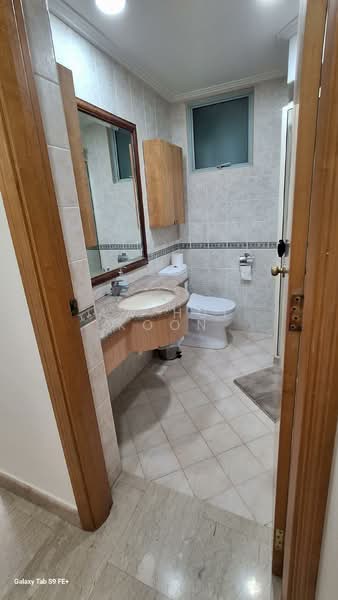 Guilin View, 20 Bukit Batok Street 52, 3 Bedrooms, 1,259 sqft, Condominium For Rent, by Aw Hui Koon, 500115862 - Bathroom - PropertyGuru.com.sg