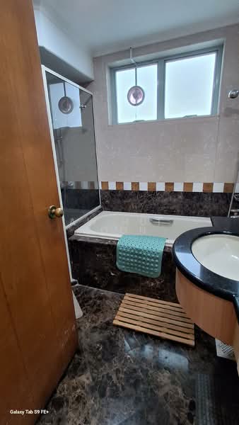 Guilin View, 20 Bukit Batok Street 52, 3 Bedrooms, 1,259 sqft, Condominium For Rent, by Aw Hui Koon, 500115862 - Bathroom - PropertyGuru.com.sg