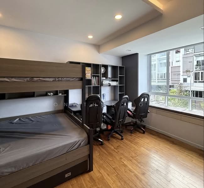 Freehold Fully Renovated unit with lift for sale!!!, Pavillion Circle, Pavillion Green, Pavillion Place, Pavillion Park, Pavillion Rise, Pavillion Grove, Pavillion Street, 7 Bedrooms, 3,305 sqft, Terraced House For Sale, by Jonathan Koh, 500115865 - Bedroom - PropertyGuru.com.sg