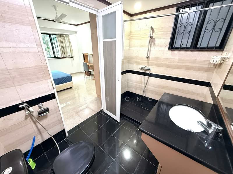Mendon Spring, 198 Pasir Panjang Road, Room Rental, 181 sqft, Condominium For Rent, by Sean Ong, 500115866 - Bathroom - PropertyGuru.com.sg