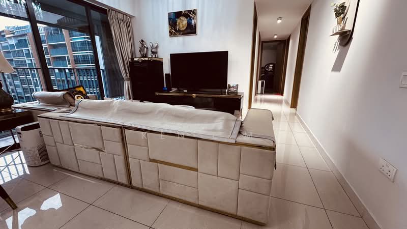 Coco Palms, 21 Pasir Ris Grove, 4 Bedrooms, 1,389 sqft, Condominium For Sale, by Ken Lim, 500115869 - Living Room - PropertyGuru.com.sg