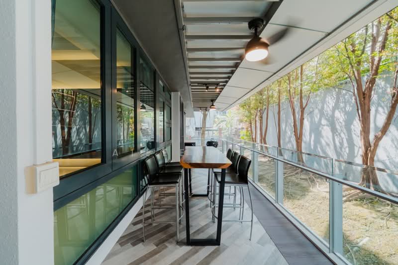 D' Almira, 33 Sommerville Road, Macpherson / Potong Pasir, 3 Bedrooms, 1,539 sqft, Condominium For Sale, by Aileen Yeo, 500115884 - Balcony - PropertyGuru.com.sg