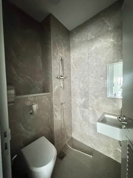 Foodfab @ Mandai, 7 Mandai Estate, 1,981 sqft, Factory / Workshop (B2) For Rent, by Victor The, 500115893 - Bathroom - CommercialGuru.com.sg