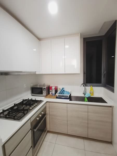 Hundred Trees, 83 West Coast Drive, Room Rental, 180 sqft, Condominium For Rent, by Steve Voon, 500115896 - Kitchen - PropertyGuru.com.sg
