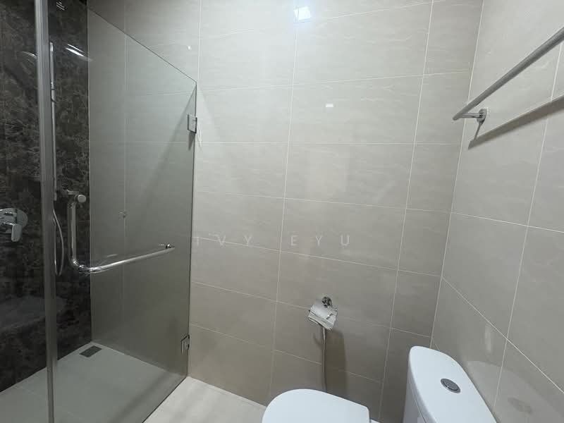 Urban Vista, 10 Tanah Merah Kechil Link, 3 Bedrooms, 850 sqft, Condominium For Rent, by Ivy Eyu, 500115904 - Bathroom - PropertyGuru.com.sg