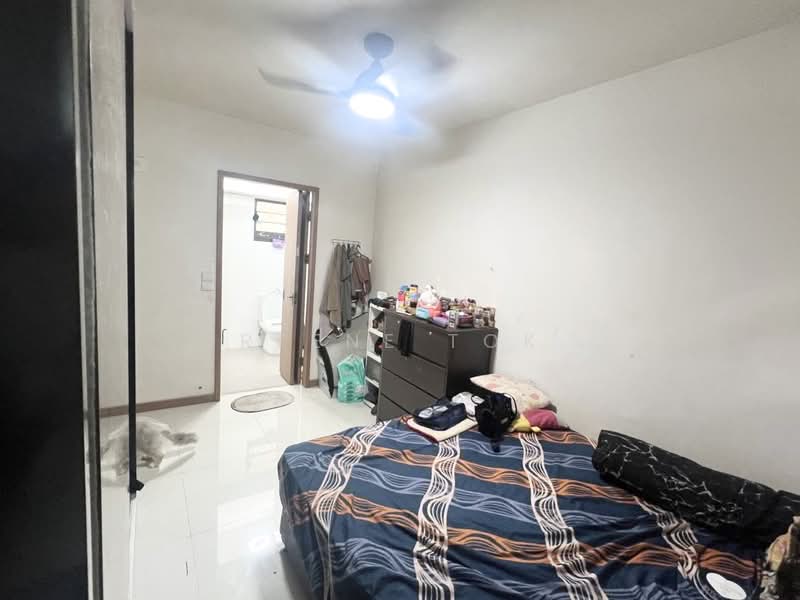 467A Bukit Batok West Avenue 9, 467A Bukit Batok West Avenue 9, 2 Bedrooms, 732 sqft, HDB Flat For Sale, by Reene Tok, 500115919 - Bedroom - PropertyGuru.com.sg