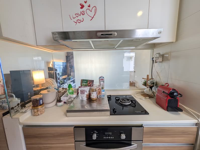 Waterfront Key, 780 Bedok Reservoir Road, 2 Bedrooms, 915 sqft, Condominium For Sale, by Kelvin Koh, 500115922 - Kitchen - PropertyGuru.com.sg