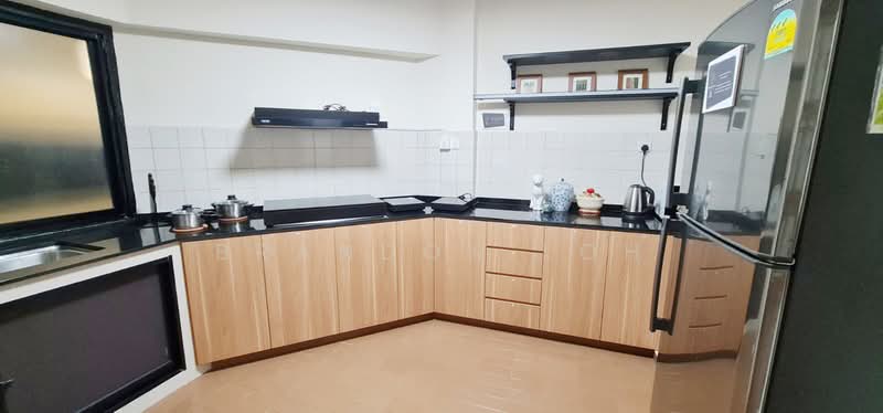 Ivory Heights, Jurong East Street 13, Room Rental, 150 sqft, Condominium For Rent, by Brandon Loh, 500115928 - Kitchen - PropertyGuru.com.sg