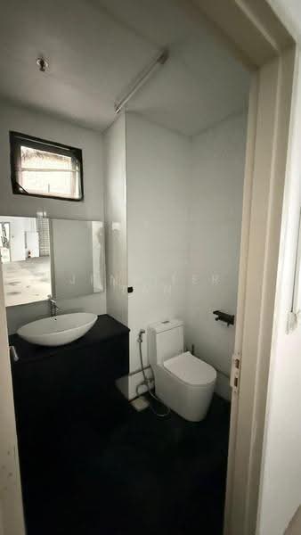 North Spring Bizhub, 11 Yishun industrial Street 1, Sembawang / Yishun, 1,539 sqft, Light Industrial (B1) For Rent, by Jennifer Tan, 500115939 - Bathroom - CommercialGuru.com.sg