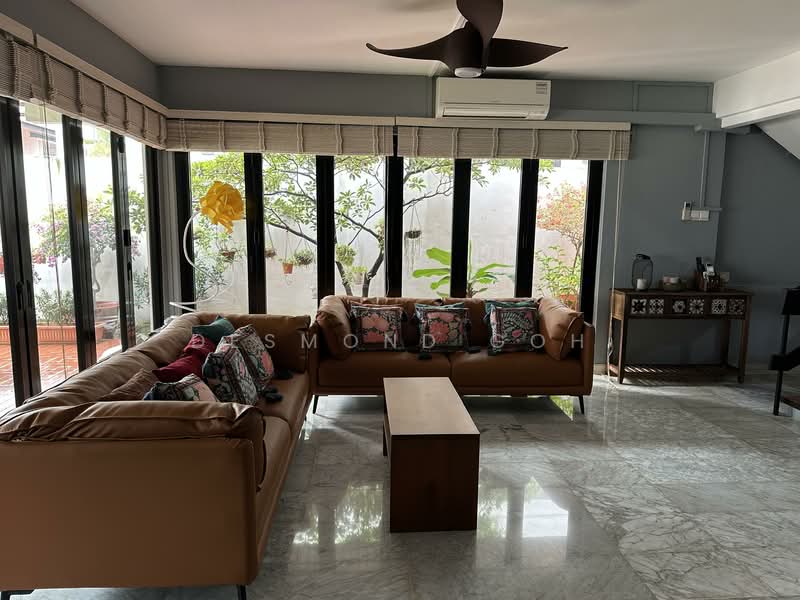 West Coast Charming House, Renovated, LH 999 years, West  Coast Green / West Coast Park / West Coast Place / West Coast Ave, 4 Bedrooms, 3,500 sqft, Corner Terrace For Sale, by Desmond Goh, 500115944 - Living Room - PropertyGuru.com.sg