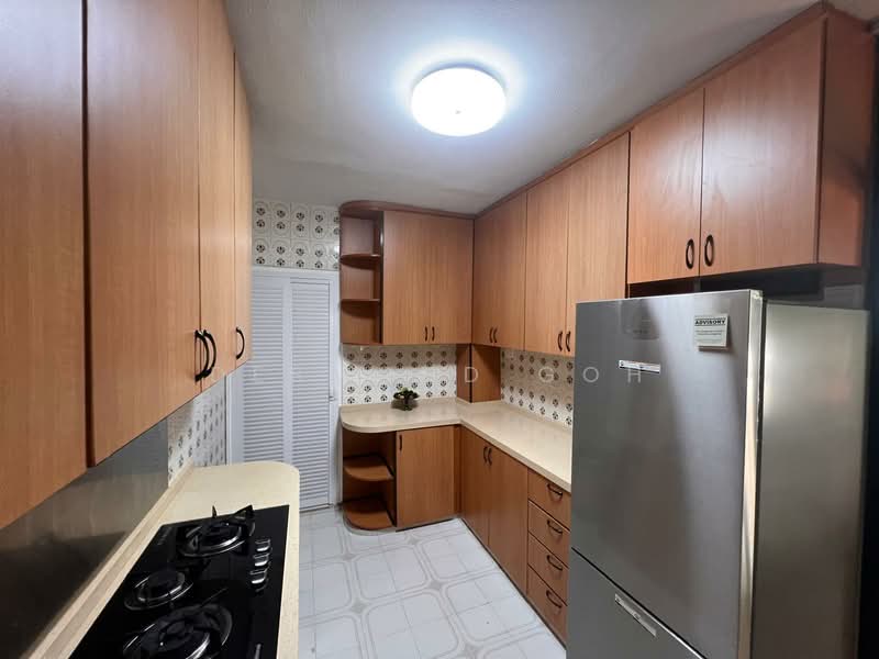 West Coast Charming House, Renovated, LH 999 years, West  Coast Green / West Coast Park / West Coast Place / West Coast Ave, 4 Bedrooms, 3,500 sqft, Corner Terrace For Sale, by Desmond Goh, 500115944 - Kitchen - PropertyGuru.com.sg