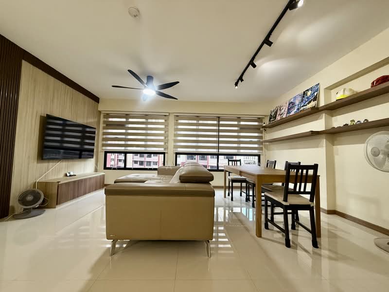 467B Bukit Batok West Avenue 9, 467B Bukit Batok West Avenue 9, 3 Bedrooms, 1,216 sqft, HDB Flat For Sale, by Nathan Wang, 500115969 - Living Room - PropertyGuru.com.sg