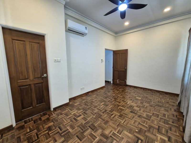 Dunman lane, , 5 Bedrooms, 3,400 sqft, Semi-Detached House For Rent, by Chloe Tey, 500115975 - PropertyGuru.com.sg