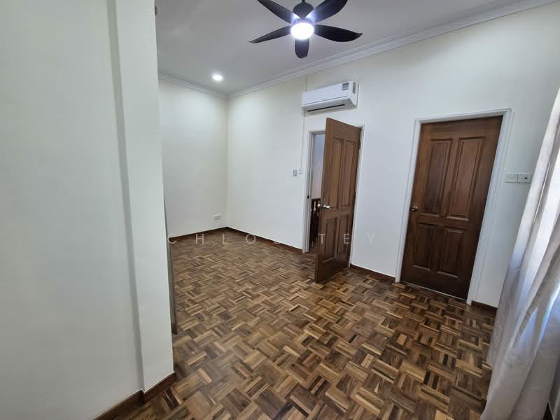 Dunman lane, , 5 Bedrooms, 3,400 sqft, Semi-Detached House For Rent, by Chloe Tey, 500115975 - PropertyGuru.com.sg