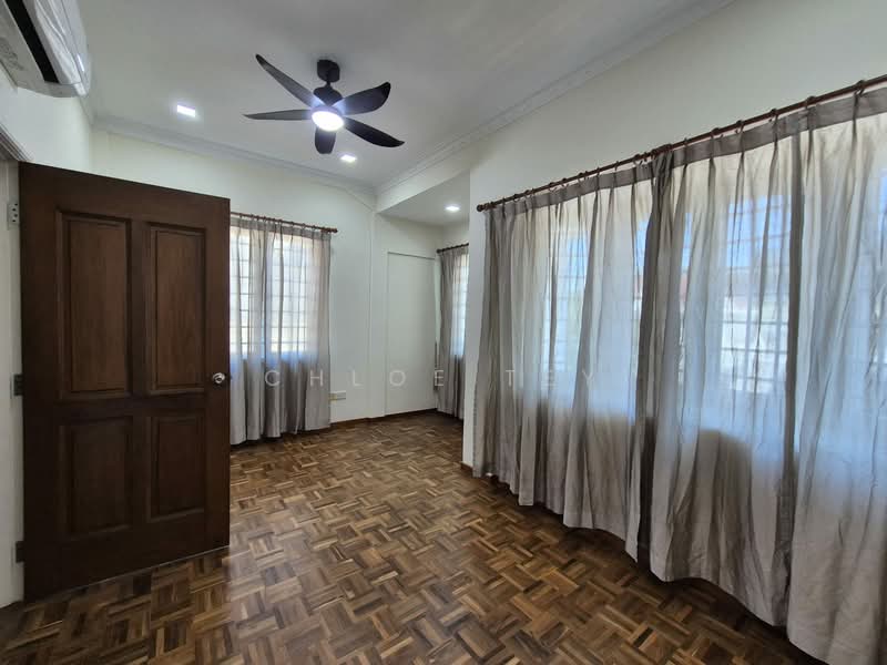 Dunman lane, , 5 Bedrooms, 3,400 sqft, Semi-Detached House For Rent, by Chloe Tey, 500115975 - PropertyGuru.com.sg