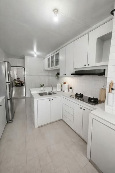 435 Ang Mo Kio Avenue 10, 435 Ang Mo Kio Avenue 10, 2 Bedrooms, 883 sqft, HDB Flat For Sale, by Omar Bartlett, 500115980 - Kitchen - PropertyGuru.com.sg