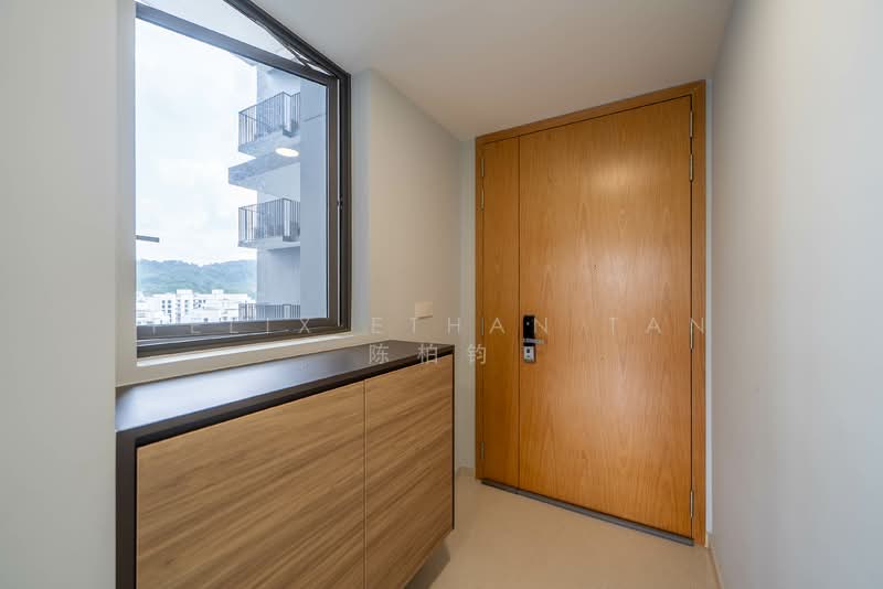 Midwood, 8 Hillview Rise, 4 Bedrooms, 1,259 sqft, Condominium For Sale, by Felix Ethan Tan 陈柏钧, 500115998 - Entrance - PropertyGuru.com.sg