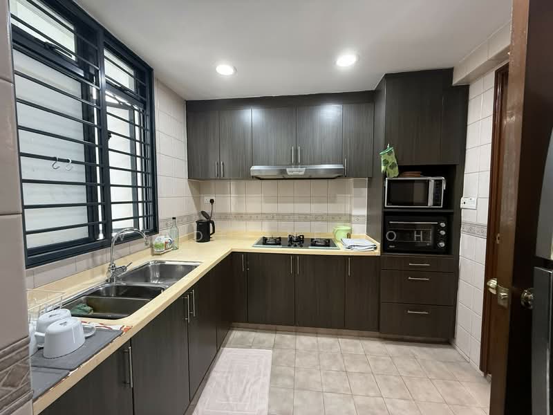 Regentville, 8 Hougang Street 92, 3 Bedrooms, 1,152 sqft, Condominium For Rent, by Wendeline Goh, 500116001 - Kitchen - PropertyGuru.com.sg