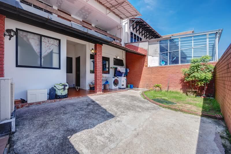 Pasir Ris Beach Park, Pasir Ris Avenue, 4 Bedrooms, 2,922 sqft, Terraced House For Sale, by Yvette Lim, 500116005 - Exterior - PropertyGuru.com.sg