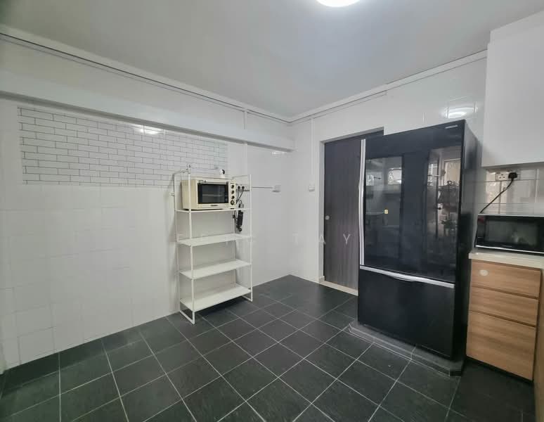 351 Woodlands Avenue 1, 351 Woodlands Avenue 1, 4 Bedrooms, 1,302 sqft, HDB Flat For Sale, by Eric Tay, 500116032 - Kitchen - PropertyGuru.com.sg