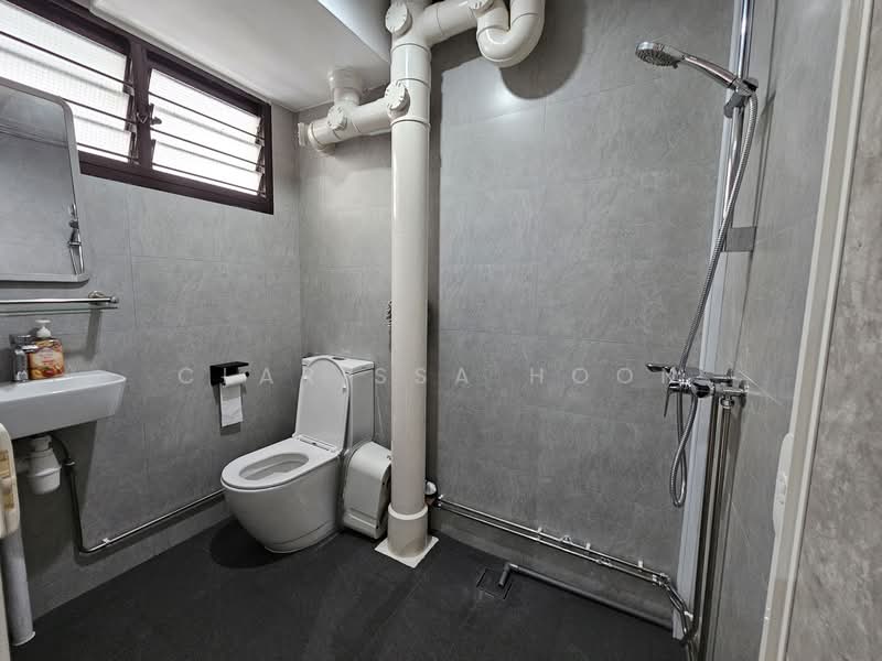 605 Clementi West Street 1, 605 Clementi West Street 1, Room Rental, 100 sqft, HDB Flat For Rent, by Clarissa Hoon, 500116035 - Bathroom - PropertyGuru.com.sg