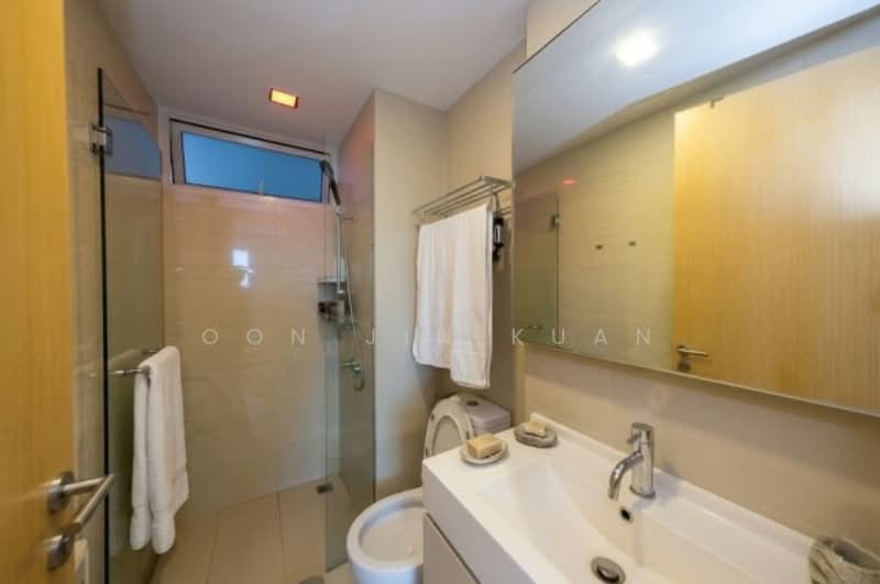 Waterview, 91 Tampines Avenue 1, 4 Bedrooms, 1,216 sqft, Condominium For Sale, by Oon Jin Kuan, 500116039 - Bathroom - PropertyGuru.com.sg