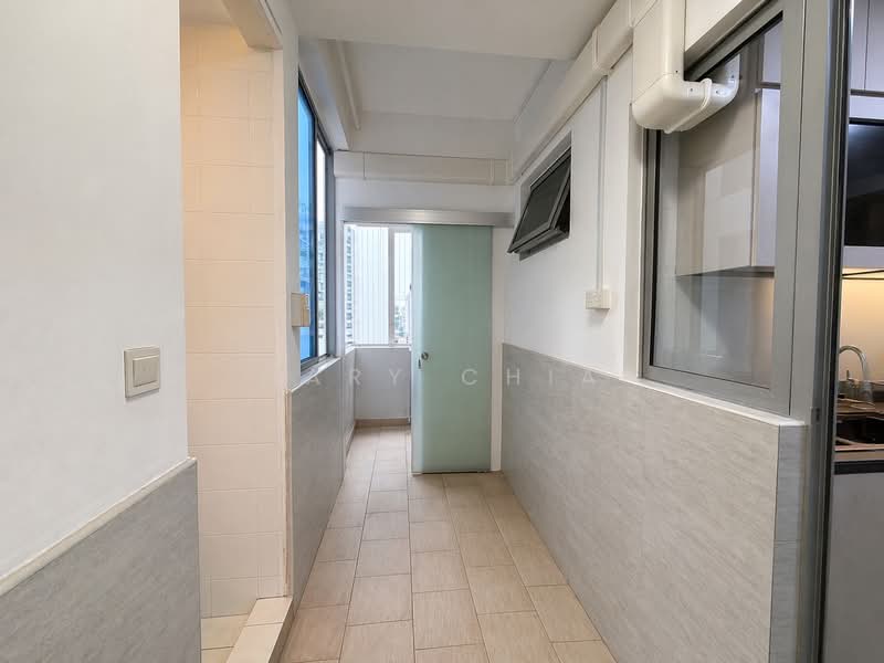 Carabelle, 67 West Coast Way, 3 Bedrooms, 1,259 sqft, Condominium For Sale, by Gary Chia, 500116040 - Corridor - PropertyGuru.com.sg