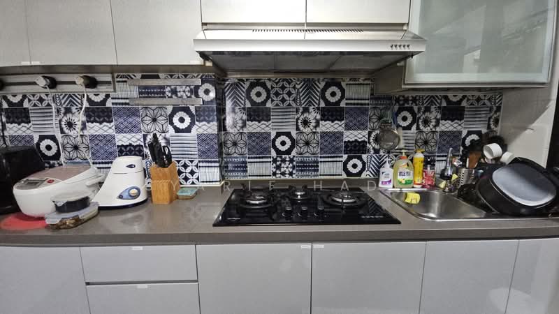 258A Punggol Field, 258A Punggol Field, 3 Bedrooms, 1,001 sqft, HDB Flat For Sale, by Syarif Hadi, 500116045 - Kitchen - PropertyGuru.com.sg