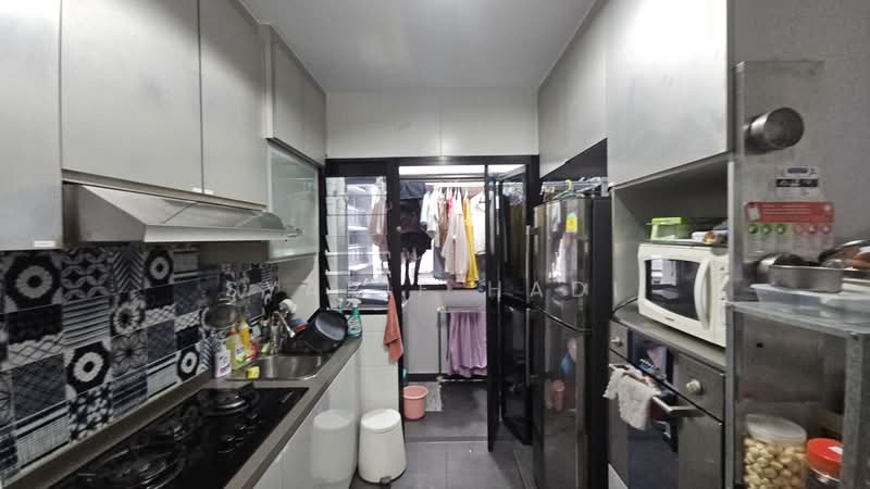 258A Punggol Field, 258A Punggol Field, 3 Bedrooms, 1,001 sqft, HDB Flat For Sale, by Syarif Hadi, 500116045 - Kitchen - PropertyGuru.com.sg