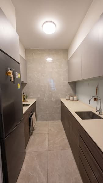 Stirling Residences, 21 Stirling Road, 2 Bedrooms, 678 sqft, Condominium For Rent, by Carina Ng, 500116046 - Kitchen - PropertyGuru.com.sg