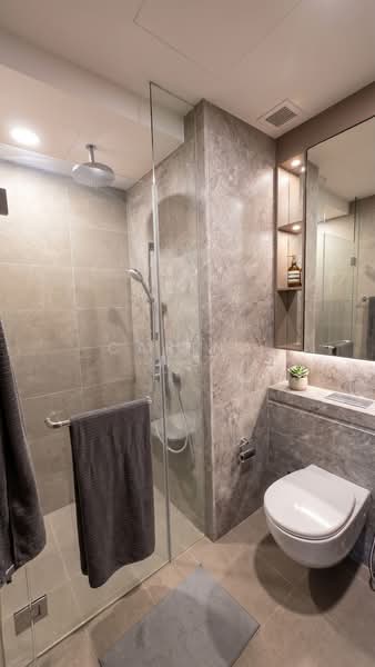 Stirling Residences, 21 Stirling Road, 2 Bedrooms, 678 sqft, Condominium For Rent, by Carina Ng, 500116046 - Bathroom - PropertyGuru.com.sg