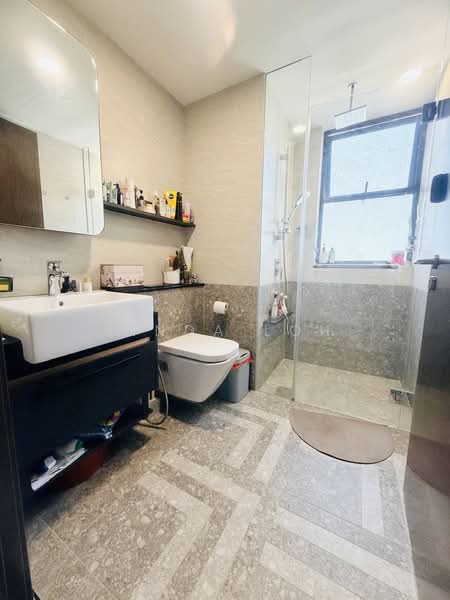 Arena Residences, 20 Guillemard Crescent, 2 Bedrooms, 549 sqft, Condominium For Sale, by Linda Loh, 500116051 - Bathroom - PropertyGuru.com.sg