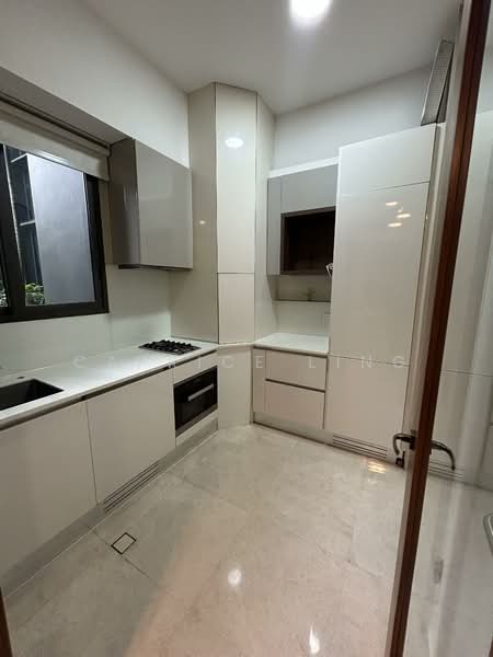 One Balmoral, 1 Balmoral Road, 2 Bedrooms, 1,184 sqft, Condominium For Rent, by Caprice Ling, 500116055 - Kitchen - PropertyGuru.com.sg
