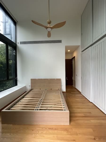 One Balmoral, 1 Balmoral Road, 2 Bedrooms, 1,184 sqft, Condominium For Rent, by Caprice Ling, 500116055 - Bedroom - PropertyGuru.com.sg