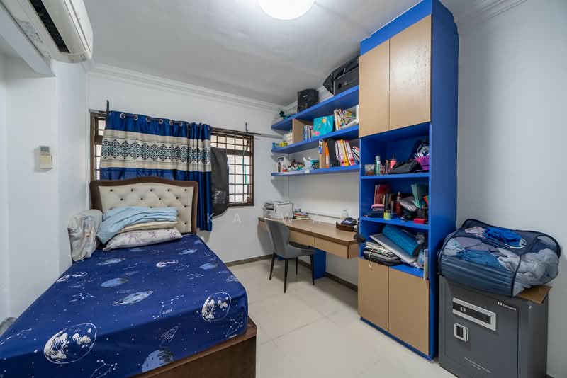 335 Sembawang Close, 335 Sembawang Close, 3 Bedrooms, 1,076 sqft, HDB Flat For Sale, by Ka Wai, 500116058 - Bedroom - PropertyGuru.com.sg