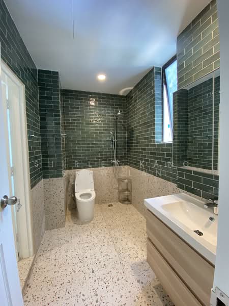 King's Mansion, 20 Amber Road, 4 Bedrooms, 2,734 sqft, Condominium For Sale, by Shirley Kang Siew Lan, 500116059 - Bathroom - PropertyGuru.com.sg