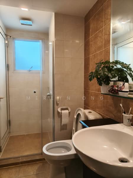 Lilydale, 550 Yishun Ave 6, 3 Bedrooms, 1,195 sqft, Condominium For Sale, by Merlyn Ong, 500116071 - Bathroom - PropertyGuru.com.sg