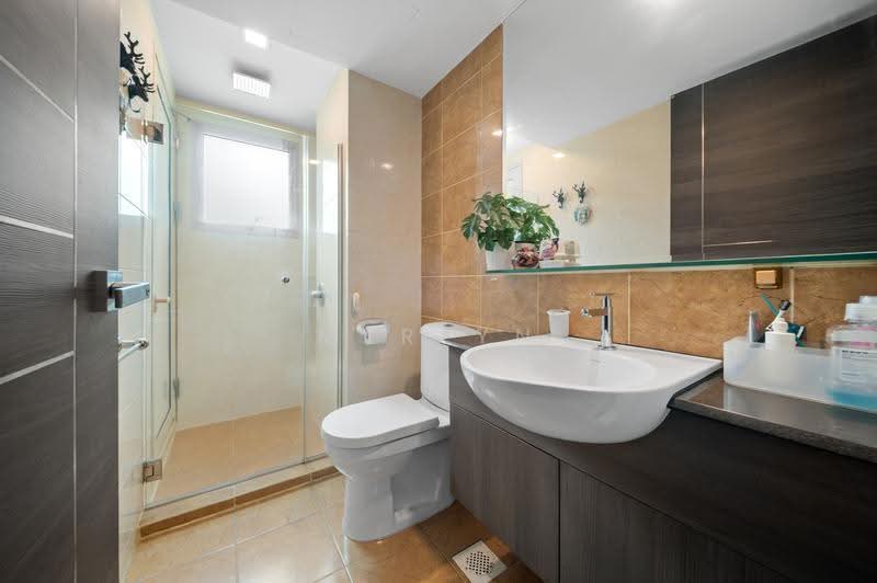 Lilydale, 550 Yishun Ave 6, Sembawang / Yishun, 3 Bedrooms, 1,195 sqft, Condominium For Sale, by Merlyn Ong, 500116071 - Bathroom - PropertyGuru.com.sg