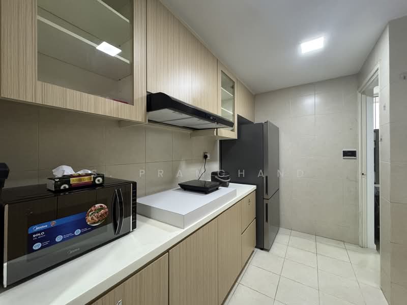 Whitewater, 23 Pasir Ris Street 72, Room Rental, 1,500 sqft, Executive Condominium For Rent, by S. Pramchand, 500116077 - Kitchen - PropertyGuru.com.sg